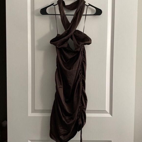 Showpo AMELLIA HALTER NECK CUT OUT MINI DRESS CHOCOLATE SATIN Size 6 NWT - Picture 2 of 10